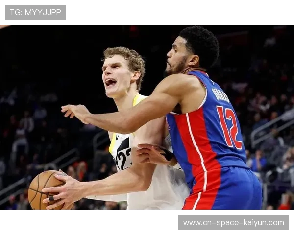 爵士黄蜂对攻大战，马尔卡宁缺阵影响进攻