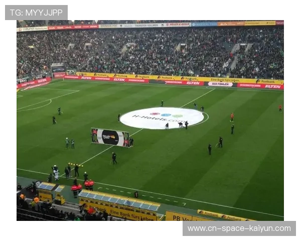 德甲中场休息举办残疾人足球表演赛，倡导包容体育